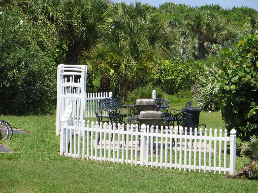 Royal Mansions Resort Cape Canaveral Exterior photo